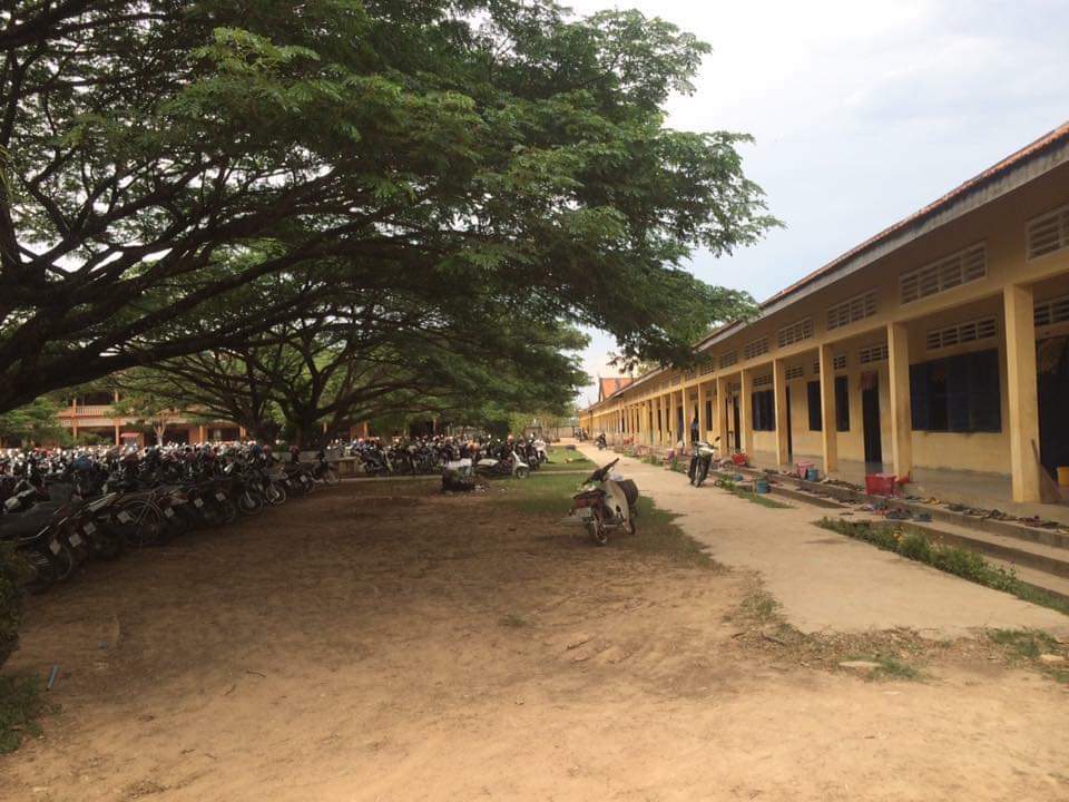 khoun_sokha's tweet photo. Miss High School.
#CJFS https://t.co/mmUecXwWZS