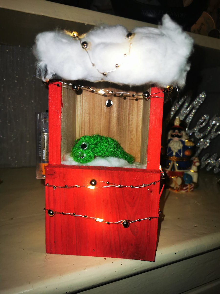 Demi91247709's tweet photo. Albert the worry worm has a home, Harrison helped put some snow on the roof and I painted. Harrison now has a home for worry worm but he also has a new lamp 😊🏡😁 @EastwayPrimary https://t.co/h1AE5g29jr