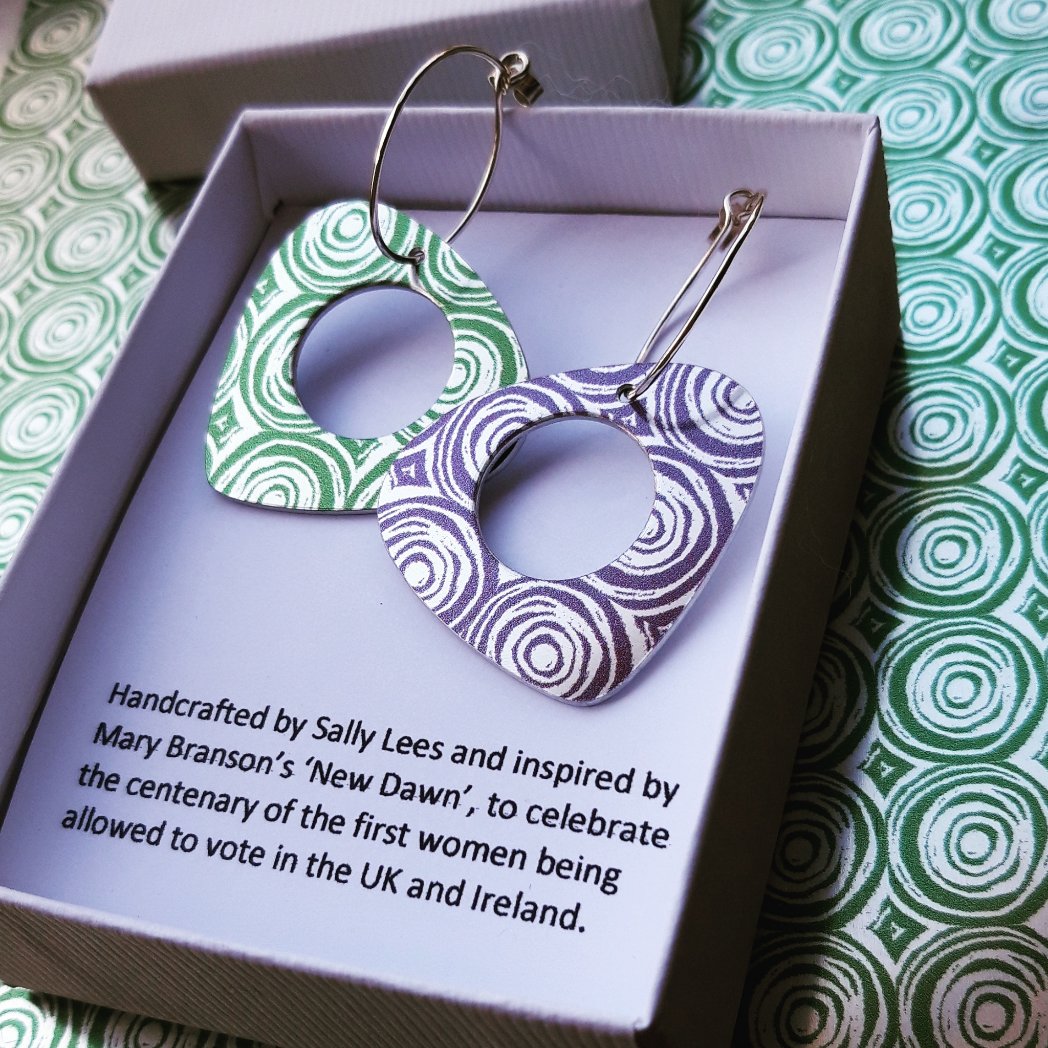 Women's Suffrage Earrings by 
#SallyLeesJewellery sallylees.com at #cockpitmakersmarket @Cockpit_Arts  @chirpagency #bizhour #suffragettes #Christmasgifts 
 cockpitarts.com