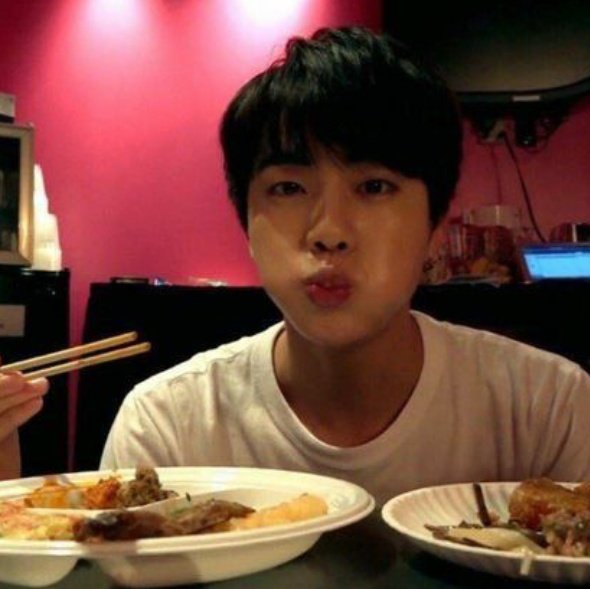 Purpleonyxfall's tweet photo. Happy Birthday Seokjin 💜🎉 You can always warm my heart 🤗 You have always worked so hard to make ARMY happy 😭 I wish you all the best for your future, We would be always there for you so don't worry just always be happy 💜

#HappyJinDay
#ForeverYoursJin 
#LightToOurAbyss https://t.co/qez0UVB9XB