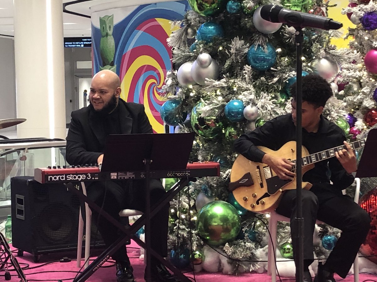 PCTIBands's tweet photo. On Wednesday, the PCTVS Small Jazz Combo performed at American Dream Mall. The students had a great time performing Jazz standards & holiday classics.
@americandream
#PCTVS
#PCTI
#DCLStem
#AmericanDreamMall https://t.co/Xi4Ixxkn3M