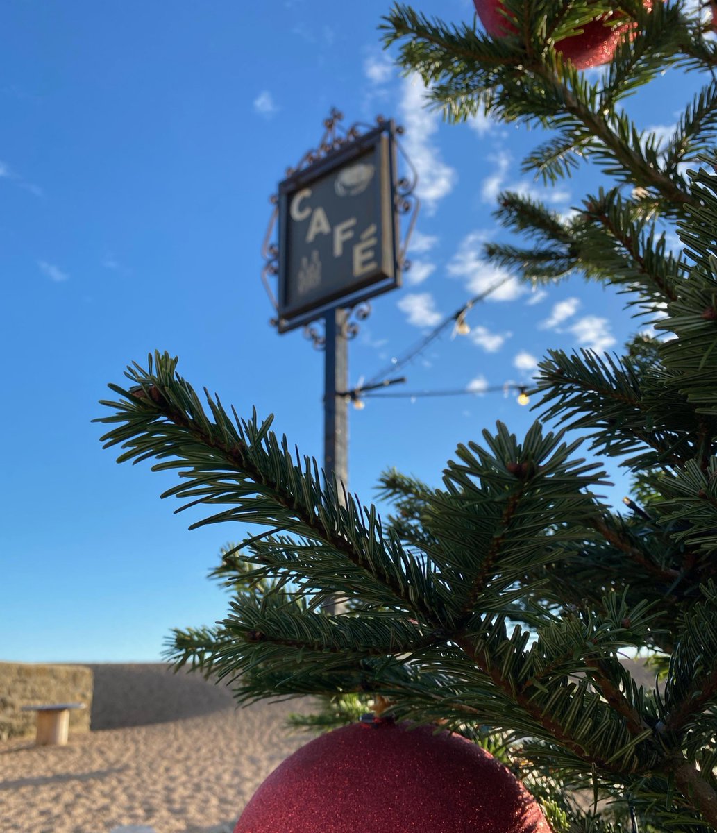 WatchHouseCafe's tweet image. Make Christmas 2021 one to remember. Pop down to the Watch House Café, on the 9th of December, for our Film on the Beach. 

Movie: Elf  
Book now to get your tickets. 
screenbites.co.uk
SSAANNTTAA
#Westbay #Christmas #ELf #Film #Family #Santa