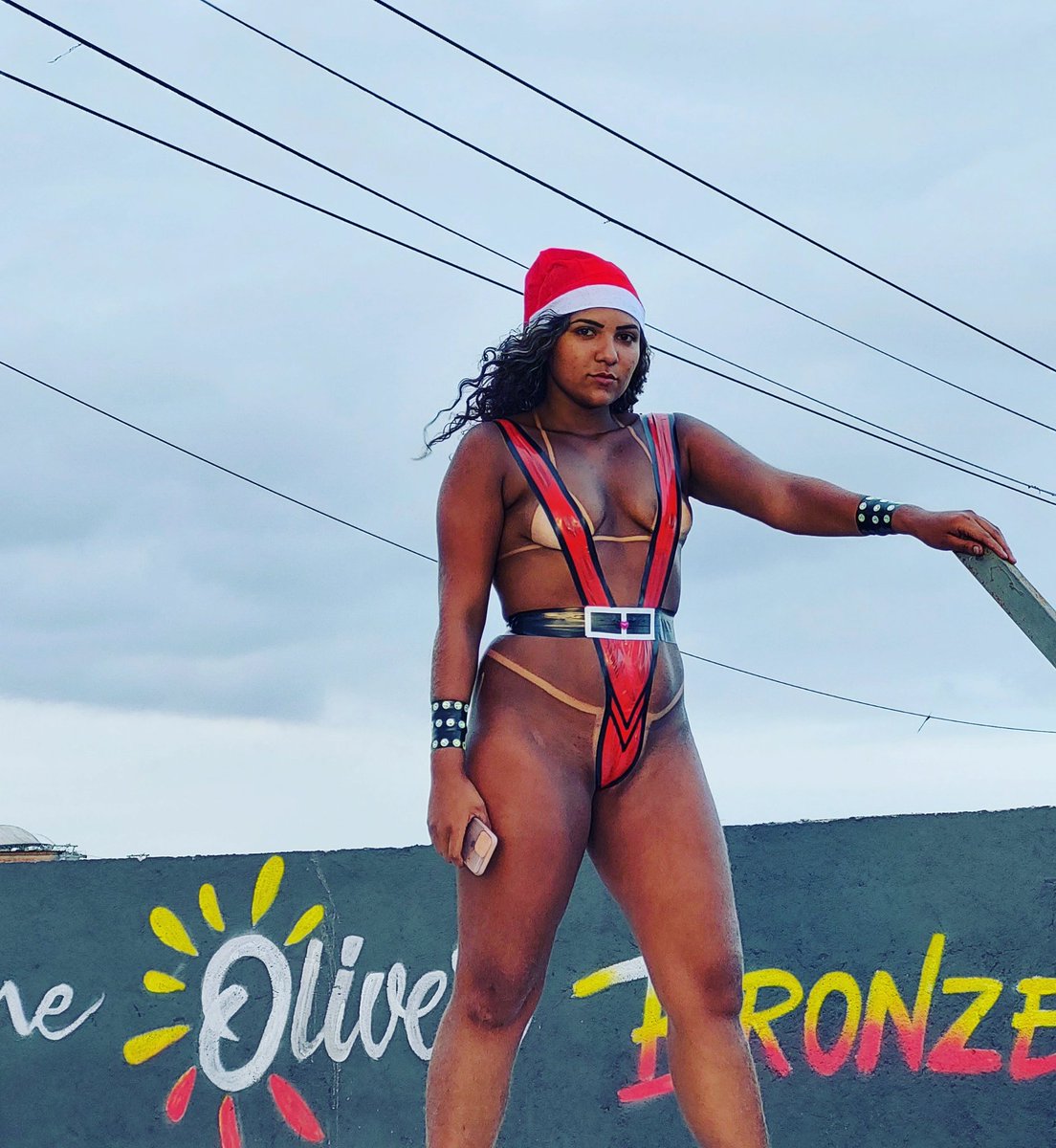 AlineOliveer92's tweet photo. A mamãe NOEL tá diferente 🚀💣💥🌪🧑‍🎄👙
Marquinha neon gritando meu bem!!!! https://t.co/5roYGwUd9L