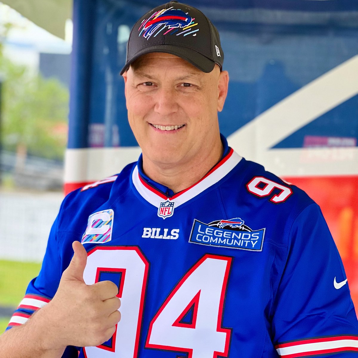 BlueColonels's tweet photo. Please keep Dixie Heights / Georgia Tech / Buffalo Bills alum Mark Pike in your prayers. Mark was diagnosed this past summer with Large B-Cell Non-Hodgkin’s lymphoma, and is currently in very dire shape fighting COVID-19.
@DixieHeightsHS @GeorgiaTechFB @BillsLegends https://t.co/hfgkCmBK3l