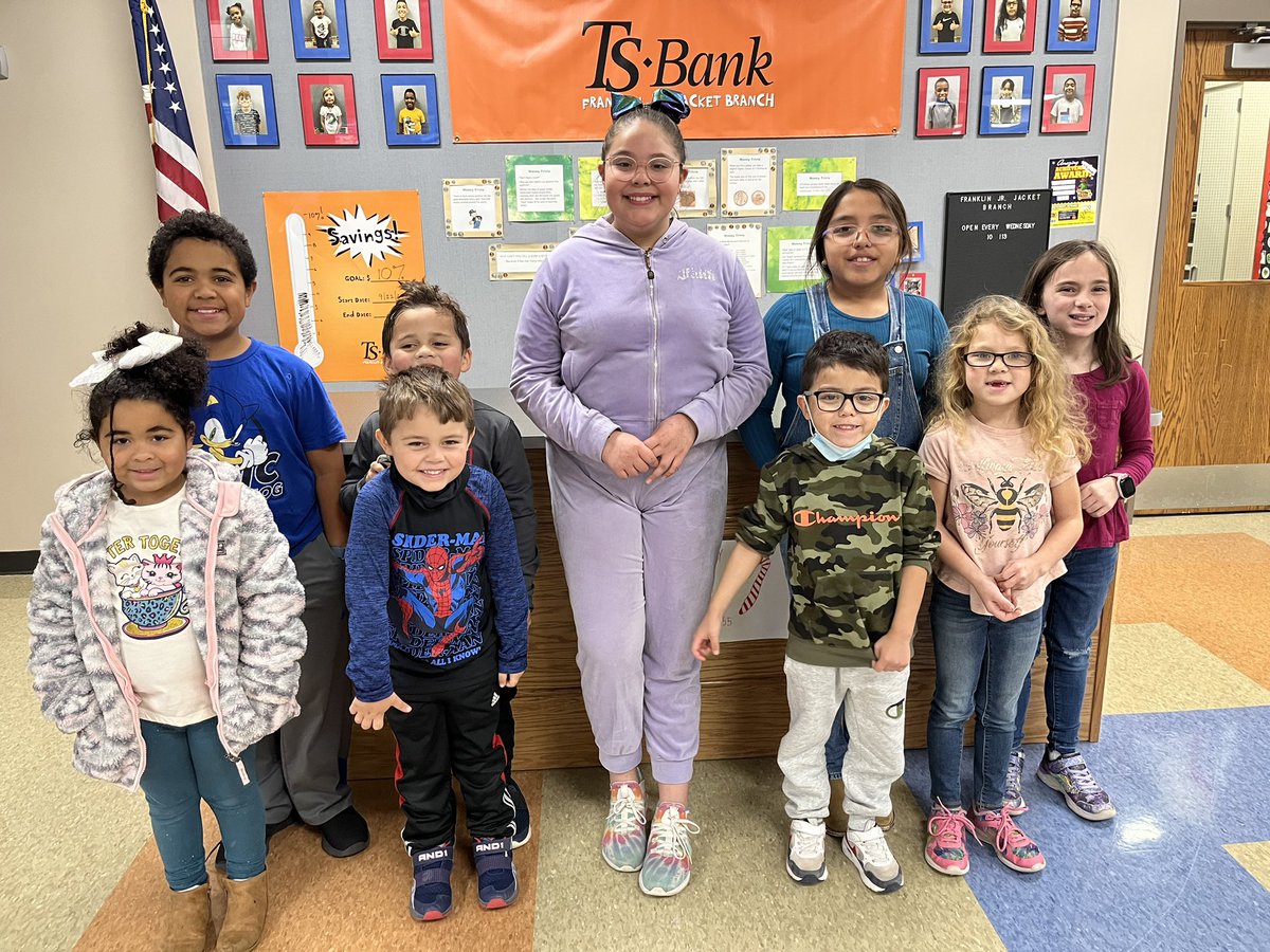 Franklin TS Bank Super Savers

Each of these students made a deposit into their account on at least 7 of the 10 bank days this year. <a href="/ts_bank/">TS Bank</a>