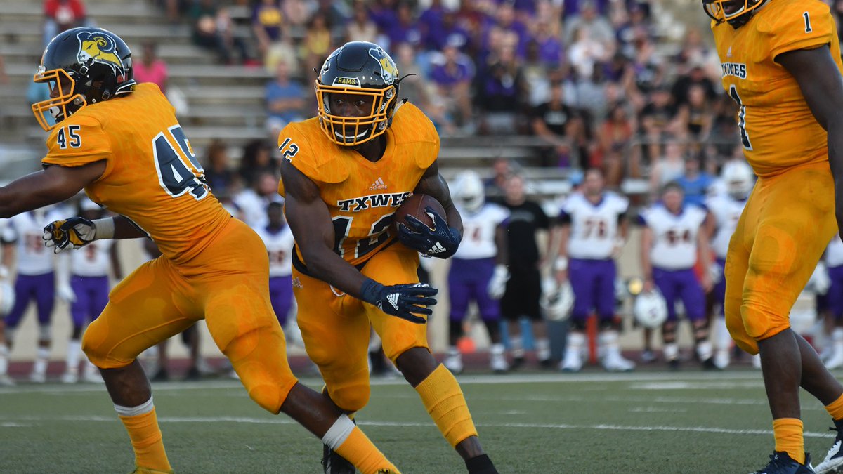 Blessed to receive a offer from Texas Wesleyan 💛💙 <a href="/TrustMyEyesO/">⭕️FFERTUNITY</a> @RecruitaGoon #RamsUp