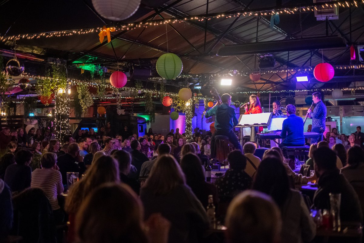 TheCBSO's tweet photo. 🎻 It was such a special, sparkly evening last night at a sold-out @hockleysocialclub for our second Symphonic Sessions! 

Great food, drink and, of course, music from an ensemble of incredible CBSO musicians and guest vocalist @GDucomble. https://t.co/IwavkrH9Zh