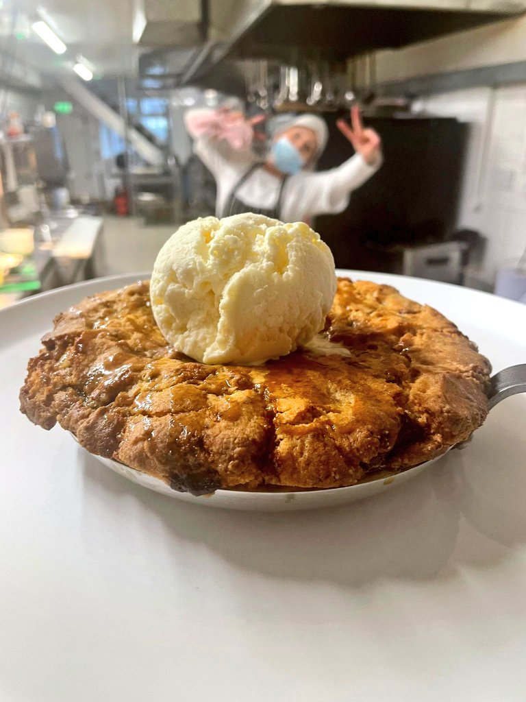 DurkinsBallagh's tweet photo. Introducing our brand new homemade Chocolate Chip Cookie dessert! 😍

🍪 Served with delicious vanilla ice-cream in both Durkin's restaurant and Square One Café 

Available all weekend 😋

#FridayFeeling https://t.co/z9de1UY7kL