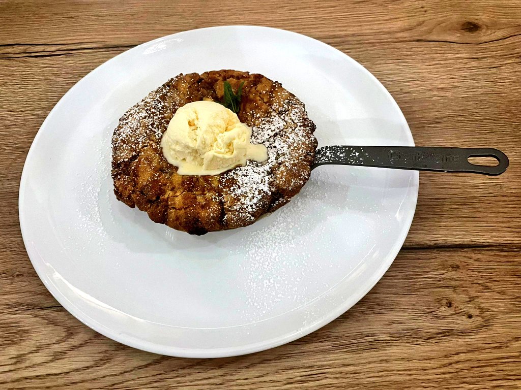 DurkinsBallagh's tweet photo. Introducing our brand new homemade Chocolate Chip Cookie dessert! 😍

🍪 Served with delicious vanilla ice-cream in both Durkin's restaurant and Square One Café 

Available all weekend 😋

#FridayFeeling https://t.co/z9de1UY7kL
