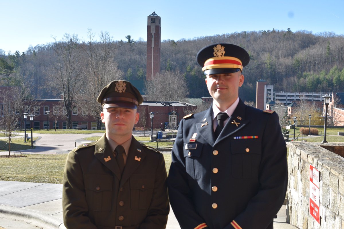 AppRotc's tweet image. A Commission for the Holidays! Earned, not given.2LTs Hathaway and Hoy were commissioned today on campus. Both will be serving in the NC Guard. Serve and Lead Well! @ArmyROTC @appstatealumni @appstatefaa #4thbderotc #cadetcommand #fireonthemountain