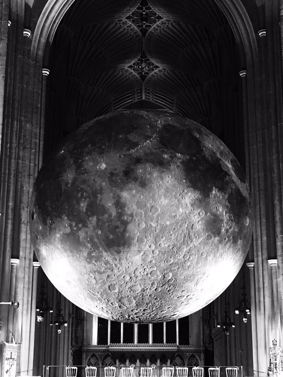 Looking forward to singing under the moon tonight! 7.30 @bathabbey there are still tickets with @bathboxoffice or on the door. Come and see us with @BristolEnsemble and guest conductor @GeorgeBevan208. Let’s get Christmas started! @visitbath @bathlive @BathEnts
