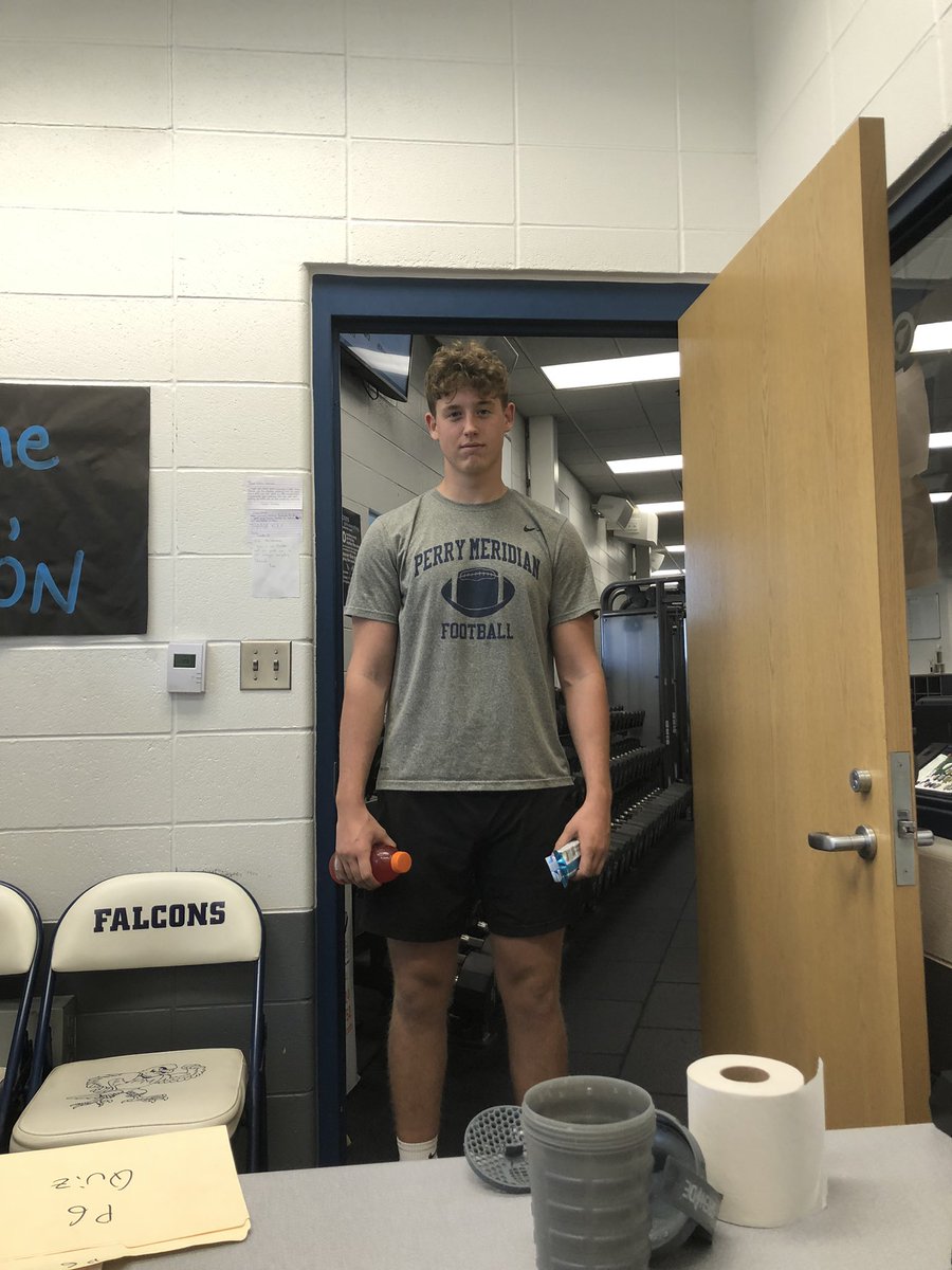 Worker of the Week: Period 5
▫️Ryan Ketchem 
▫️Grade: 11th
▫️Sport: Football 
✅Culture Wins. Effort. Energy.