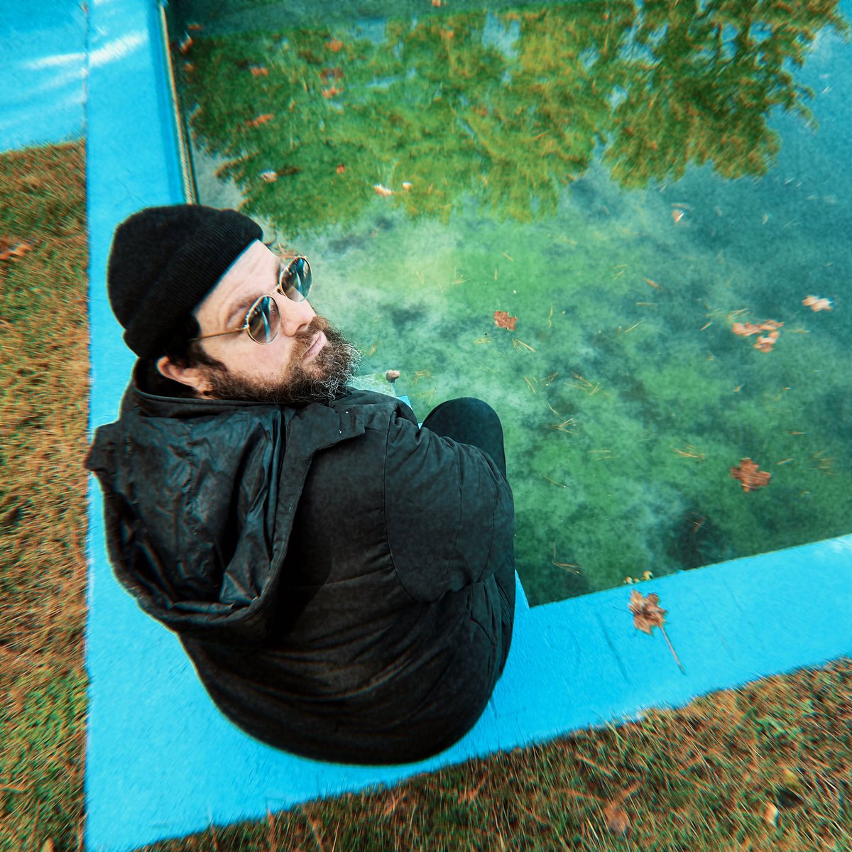 Today’s Bandcamp Friday = We get more of the $ you spend w/ us 💥

It’s that simple - it’s great + I appreciate everybody who’s supporting artists they love today.

You can do so for me here👇
richjonesmusic.bandcamp.com

📷: eegart_