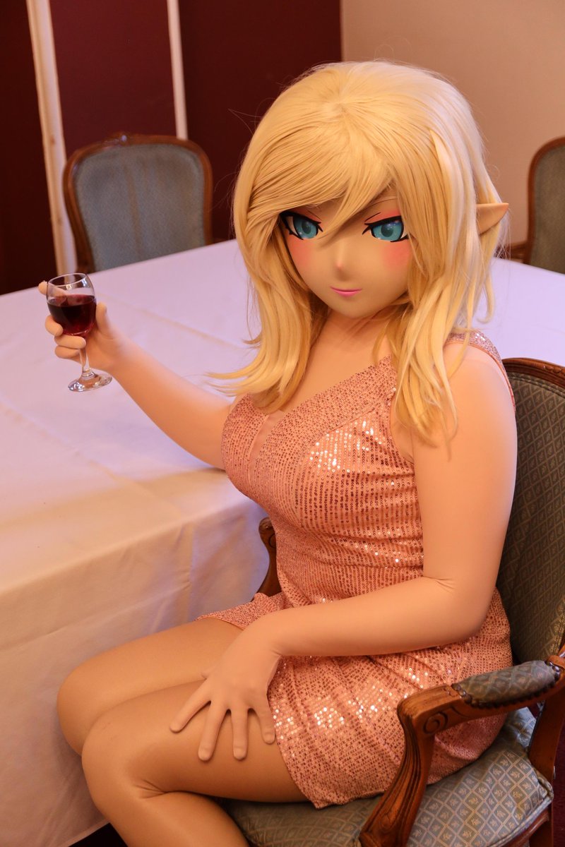 KarmaKig's tweet photo. "Are you ready to go darling? My style may be cheap but I assure you our date won't be."

Tan. Elf. Gal. These are words that make me very happy. Say hello to Charlotte, made by the wonderful @damekigurumi. https://t.co/e5rmpPnPRq