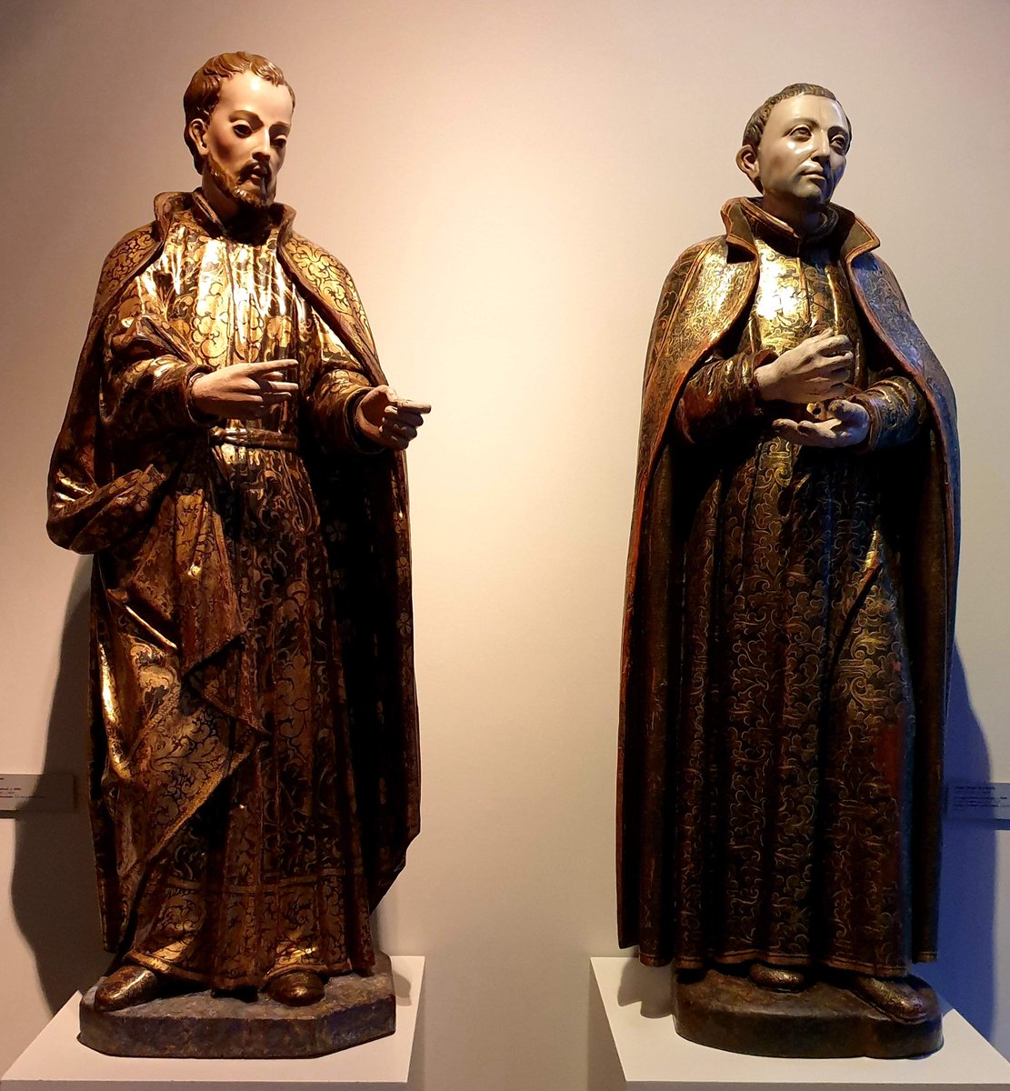 hans_zollner's tweet photo. "Take, Lord, receive the gifts we offer you,
and set our hearts on fire with the apostolic zeal that sustained Saint Francis Xavier in proclaiming your Gospel."
Feast, Prayer over the Offerings
@JesuitsGlobal @JesuitsAfrica @opontosj @JesuitasESP 
Museu de São Roque, Lisboa 🇵🇹 https://t.co/juLzXGAiNI
