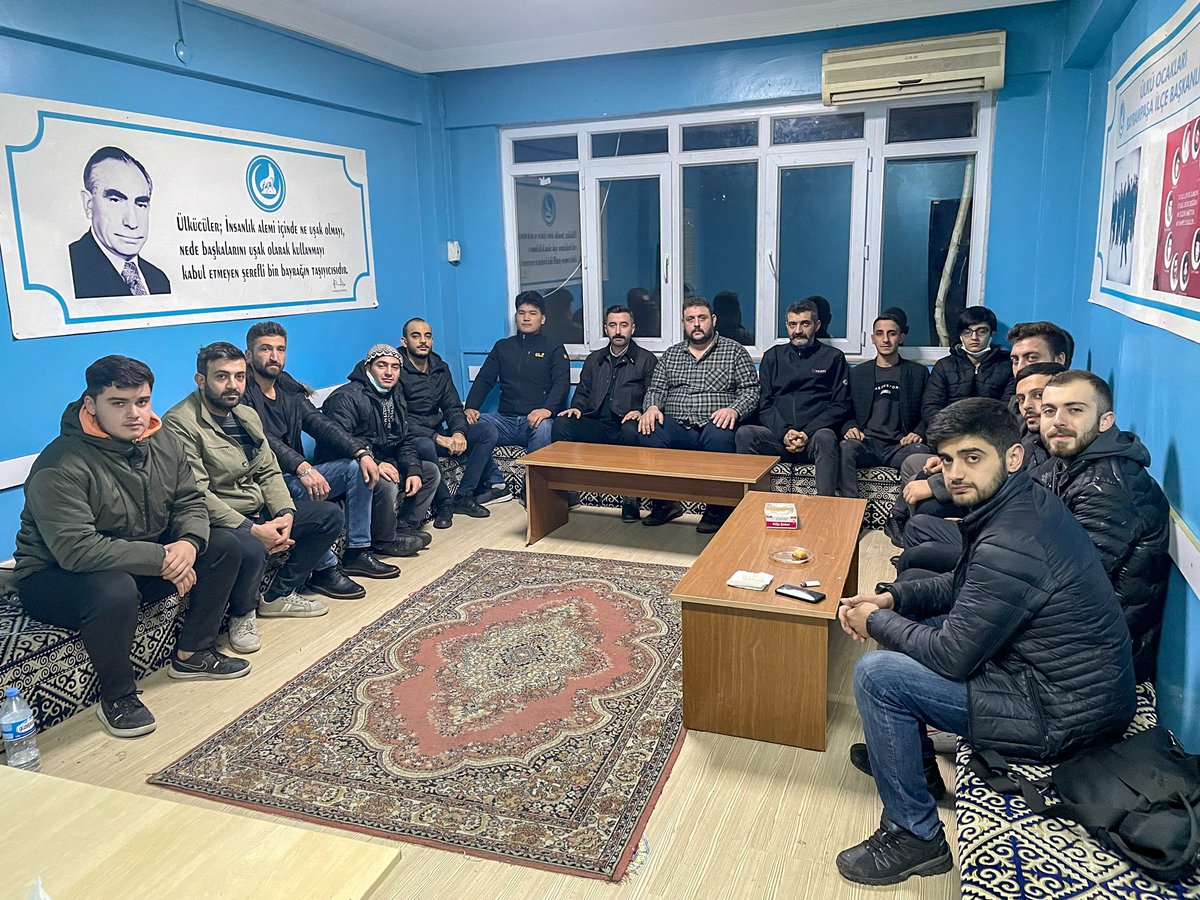 Zeytinburnu Ülkü Ocakları olarak, Ocak Başkanımız Sn. Fatih Ulu ile birlikte Bayrampaşa Ülkü Ocakları Başkanımız Sn. Şahin Serbest'i Ziyaret Ettik.

Misafirperverlikleri için teşekkür ederiz.

Cenab-ı Allah Birlik ve Beraberliğimizi Daim Kılsın. 🇹🇷
