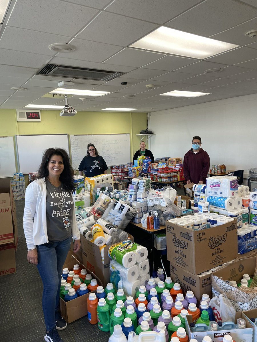 The Village Meadows #Vikings <a href="/Village_Meadows/">DVUSD Village Meadows Elementary School</a> <a href="/VillagePe/">VillageMeadowsPE</a> <a href="/DVUSD/">Deer Valley Unified School District</a> are preparing food and supply boxes for their #families.  #team