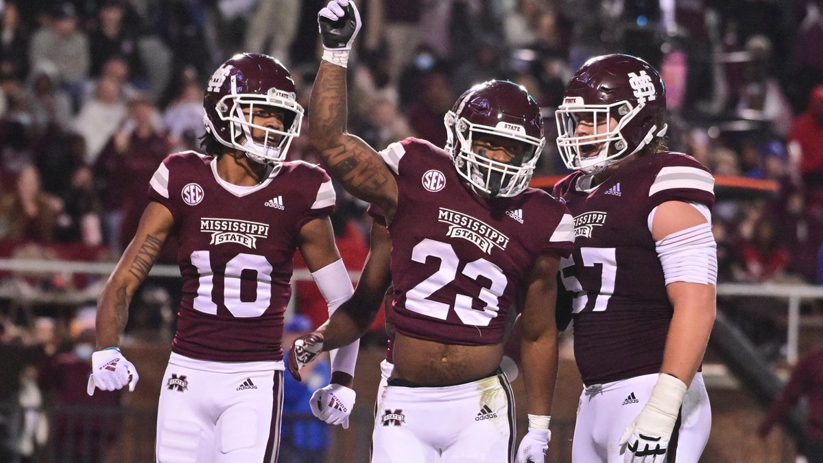 ChanceRucker12's tweet photo. #AGTG Blessed to receive an offer from The University of Mississippi State! @CoachMcBath_MSU @CoachMyronN @DaveHenigan @CoachDeLaTorre @DRR_Recruiting https://t.co/Nf8IBmkSfx