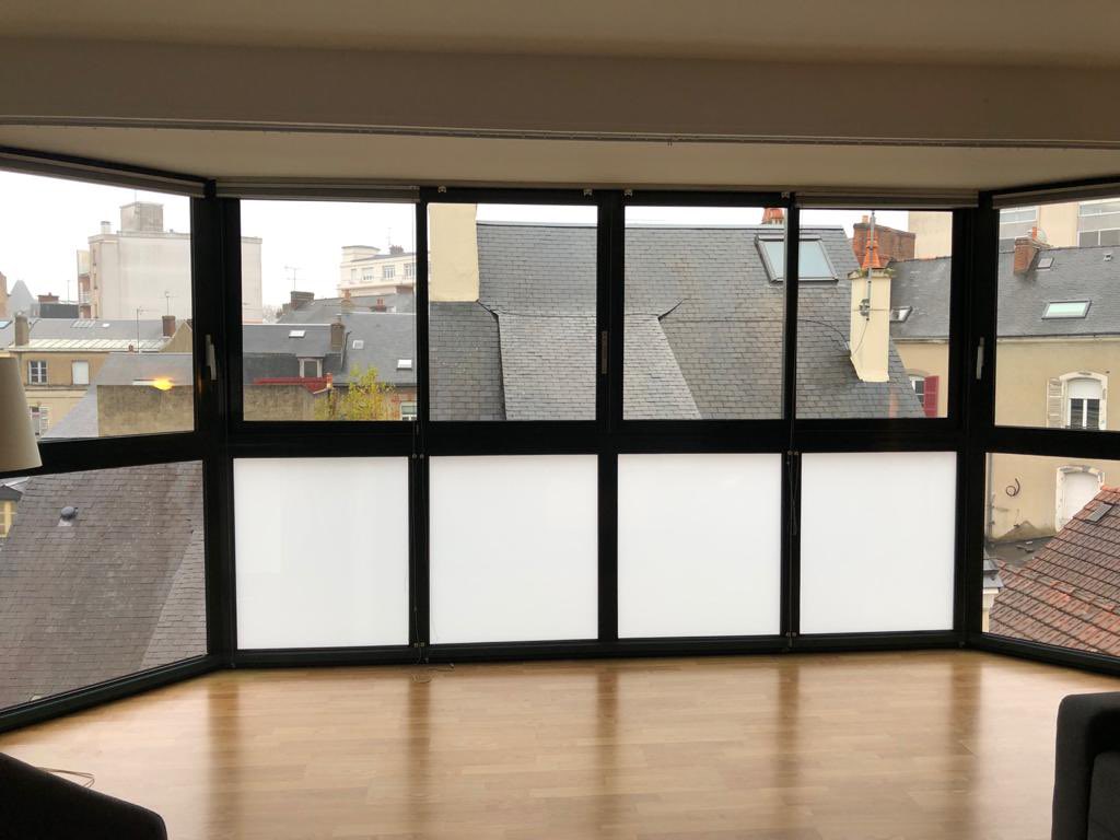 VitrumGlass's tweet photo. Avant / Après projet 🪟
Rénovation d’un bow-window au Mans.
Changement des vitrages traditionnels par des vitrages techniques : chauffant, à contrôle solaire et opale! 
👉🏼 Suppression des radiateurs par du vitrage chauffant 
#sarthe #ofcourselemans #lemans #renovation #habitat https://t.co/fpPFAIAtWj