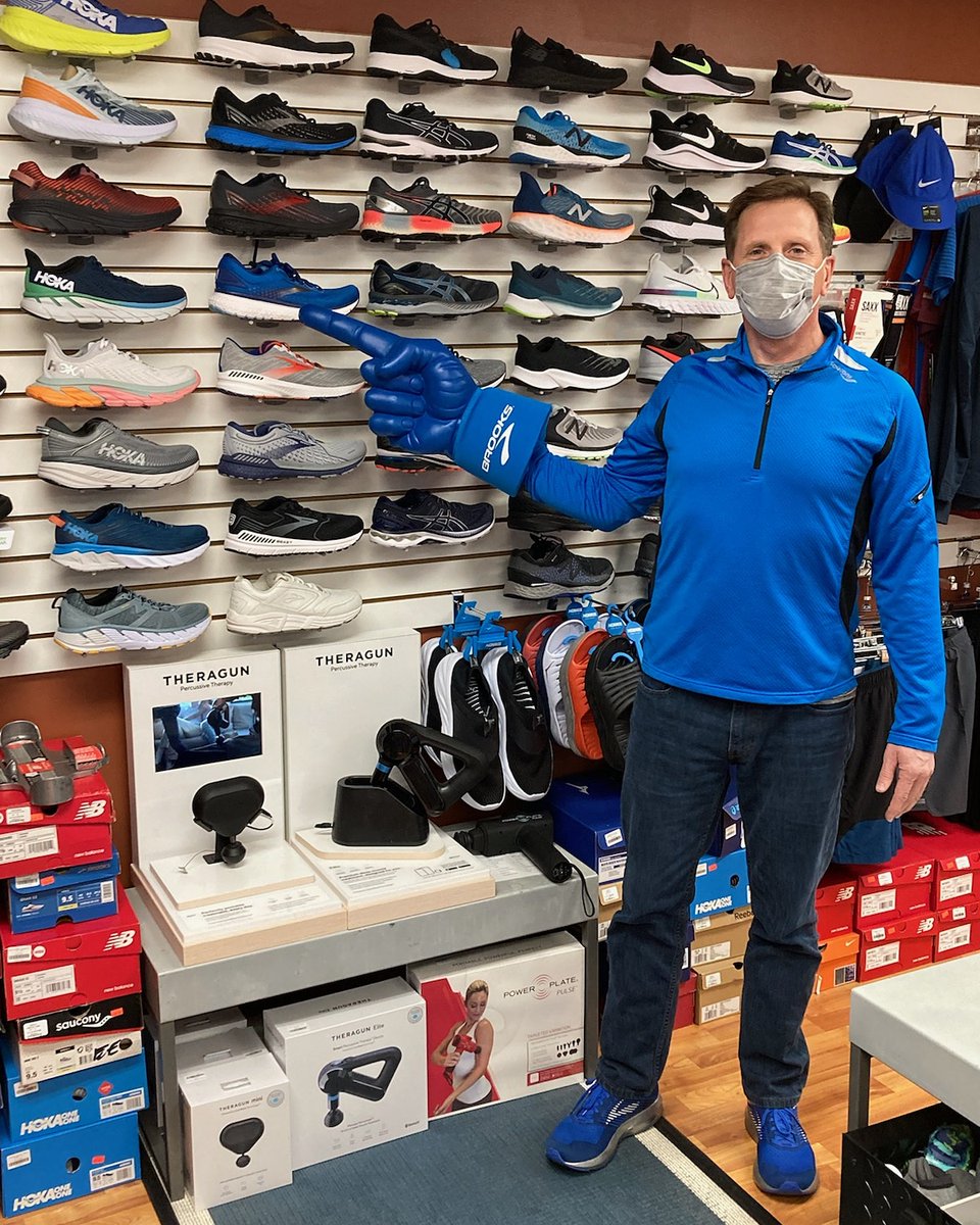 dickpondCS's tweet photo. How about a pair of Brooks shoes for Christmas? Fun Run with our staff member Luke tomorrow morning at 8 am and ask him all about them. #funrun #brooks #glycerin #ghost #adrenalinegts #launch #launchgts #ghostgtx #cascadia https://t.co/F033BgX9eX
