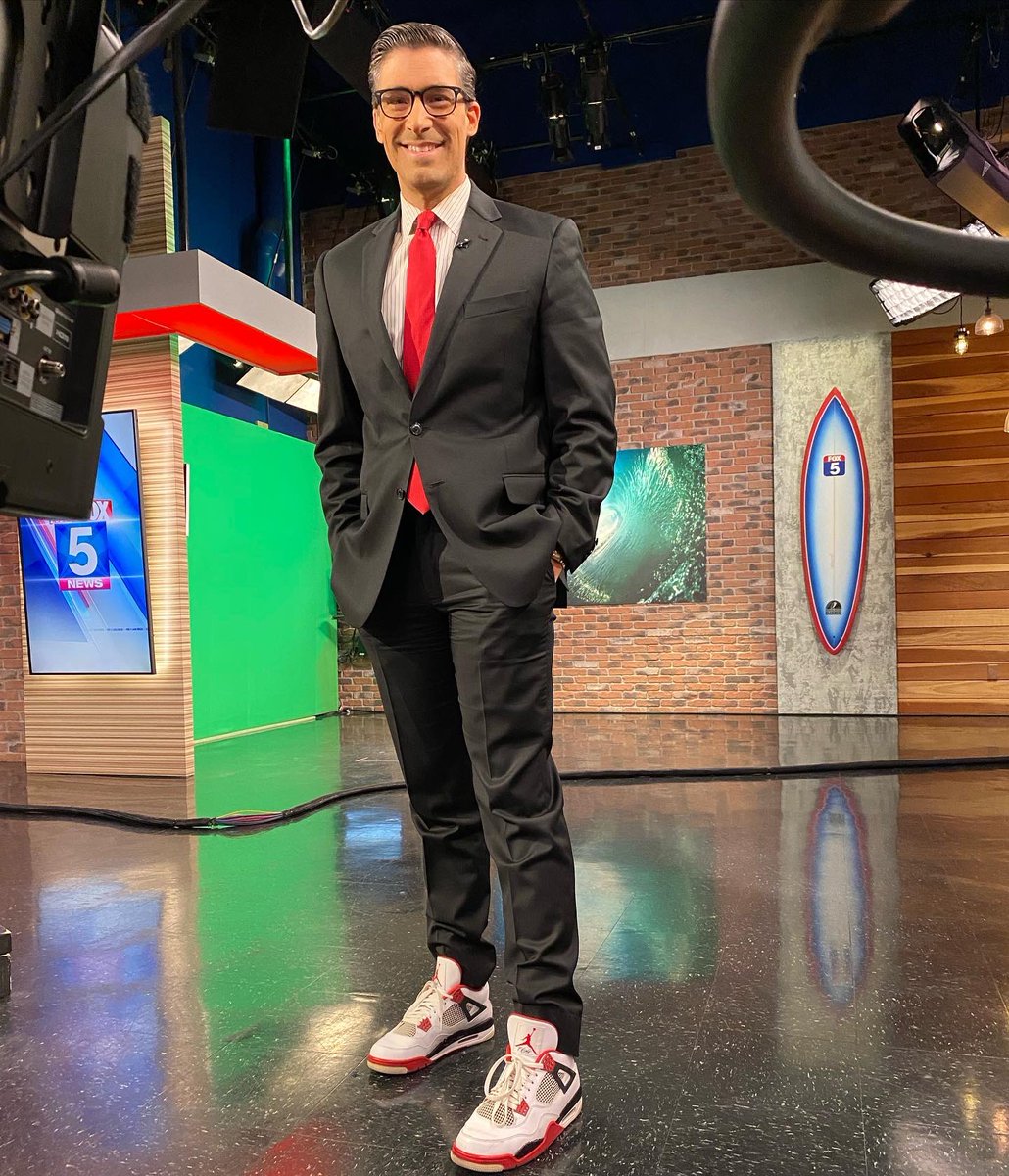 RaoulMartinezTV's tweet photo. Let’s go Aztecs!
#SneakerFriday!
Busting out the #RedAndBlack to support the #Aztecs! #jordans #jordan4 #firered #firered4 #sneakers #sneakerhead
@GoAztecs #WIN22 #mwfbchampionship @CoachHortonSDSU #aztec @SDSU @fox5sandiego #sosandiego #sandiego @MountainWest @ChrissyFOX5 https://t.co/qBrqoFbCMl