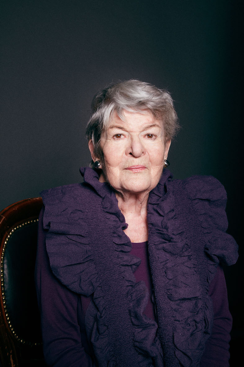 Stellen Sie den Sekt kalt 🍾, überprüfen Sie Ihre Datenverbindung 📶  und verabreden Sie sich mit Ihren Nachbar*innen und Freund*innen zur Watchparty mit Elisabeth Orth 🍿

Unsere Doyenne liest nämlich morgen um 19 Uhr KUBINCHEN von Christine Lavant! 

📸 Irina Gavrich