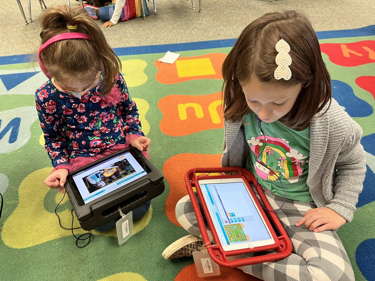 EdTechSmith's tweet photo. Introducing @codeorg to #firsties in @CDermatis class math stations. #computationalthinking #anyonecancode #rlcodes @hourofcode @rlschools @pvelemschool #stem https://t.co/RNbRd9wgUq