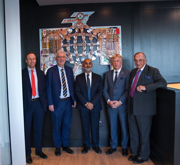 Thunderbird's tweet photo. Yesterday, we invited Ambassador Régibeau @BelgiumintheUSA and Consul General @sleeuwagen1 to visit our new global headquarters in the heart of @downtownphoenix. @deankhagram spent the afternoon showcasing the cutting-edge technology that will further connect us to the world.🌐 https://t.co/gNk9eoCSEX