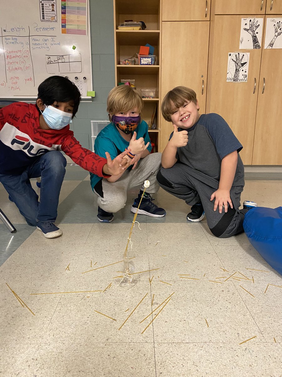 MissCGrade3s's tweet photo. Having fun in Science with "The Marshmallow Challenge." #ScienceIsFun #MarshmallowChallenge #Timber #spaghetti #StrongStructures https://t.co/pFOKJtKxIU