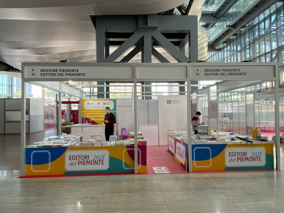 Dopo due anni, anche @piulibri21 torna a incontrare la piccola e media editoria e lettrici e lettori. Ne siamo felici, è il segnale che stiamo ripartendo. Tutti insieme. Domani inizia la fiera e allo stand della <a href="/regionepiemonte/">Regione Piemonte</a> ci sarà anche la squadra del Salone!