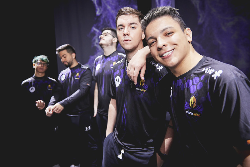 vzoneofc's tweet image. 🇧🇷🥳🇧🇷🥳🇧🇷🥳🇧🇷🥳🇧🇷🥳🇧🇷🥳

EM DEZEMBRO DE 21
O BRASIL BOTOU OS EUROPEU NA RODA
2 A 1 NA ACEND
FICOU MARCADO NA HISTÓRIA
E NA ALEMANHA NÃO TEM OUTRO IGUAL
A @VIVOKEYD ESTREOU COM VITÓRIA NO MUNDIAL

DA-LÊ, DA-LÊ-, DA-LÊ KEYD
PARA CIMA DELES GUERREIROS

🇧🇷🥳🇧🇷🥳🇧🇷🥳🇧🇷🥳🇧🇷🥳🇧🇷🥳