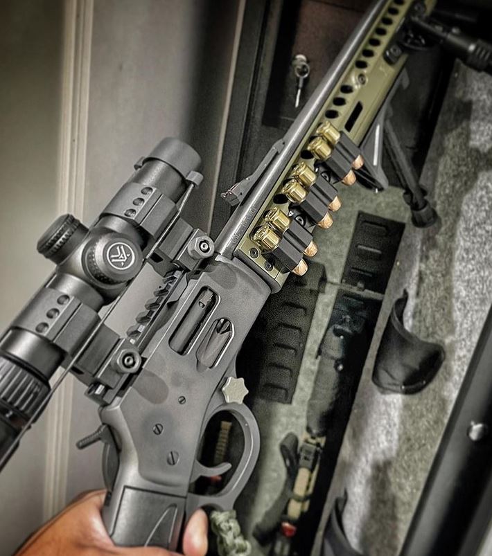 These #tactical #leveractions (it's a thing now) getting more and more creative! 
via thephotogenic_gunfu

#brownells #guns #rifle