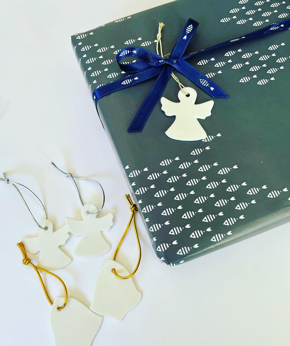 PequenaMoma's tweet photo. Un año más, nuestros adornos para vuestros regalos de 🎄 , los ha realizado #Prolam con mucha ilusión y cariño ❤️

No nos gusta la palabra discapacidad , nadie es menos capaz, todos tenemos capacidades distintas y sin duda ... 

¡ Ellos son los mejores ! 💪🏻💪🏻
@Plenainclusion https://t.co/VNquEbIyAj