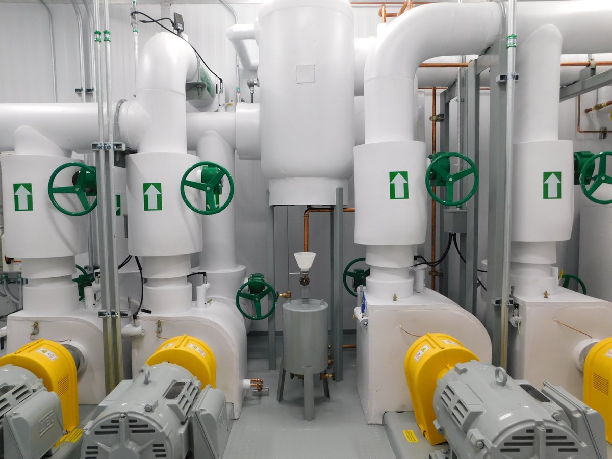 Systecon_Inc's tweet photo. Pictured is a #modular primary/secondary chilled water system for outdoor application at a NJ distribution center. #factorybuilt #chilledwater #utilitysolution https://t.co/ZxGFa9z0dC