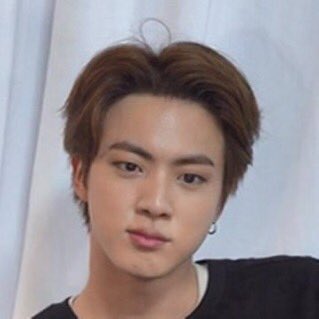 prxdsuga's tweet photo. una persona tan linda, extraordinaria, perfecta etc, se merece puras cosas bonitas y buenas porque te haz ganado el corazón de millones y todos que queremos hacer feliz como tu nos haces a nosotros ♡ https://t.co/ppzXO1xDI6