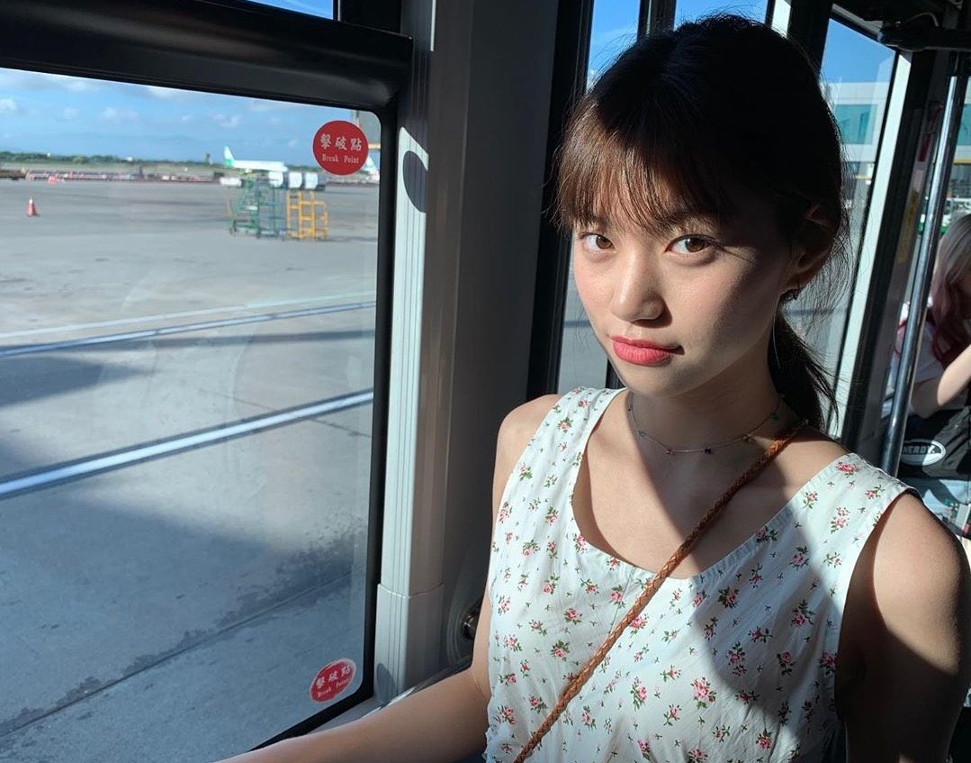 LucyGalaxy0831's tweet photo. Happy birthday, Kim Doyeon! ❤️

To the sister that Lucy clings onto a lot, hopefully Doyeon will soar even higher and only receive happiness and good things in life ❄️❤️

(Pics taken by Lucy 🥰)

#HAPPYKIMDOYEONDAY #WinterFlakeDoyeonDay https://t.co/27j1qA6MZe