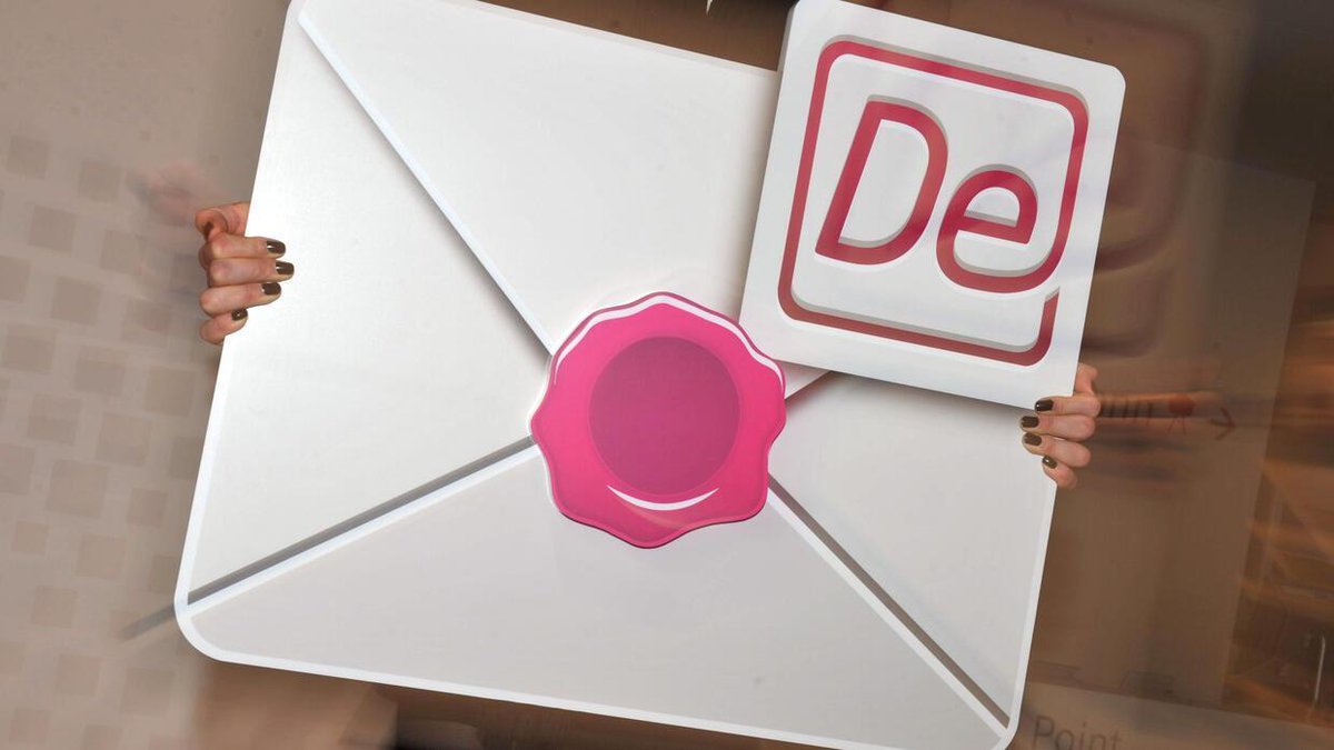 wiwo's tweet photo. Die Prüfer des Bundesrechnungshofes stellen einem wichtigsten Digitalprojekte des Bundes ein verheerendes Zeugnis aus: Die De-Mail kostet Millionen – und wird quasi nicht genutzt. https://t.co/F49FLYD9Bw https://t.co/g5kCfXWJeh