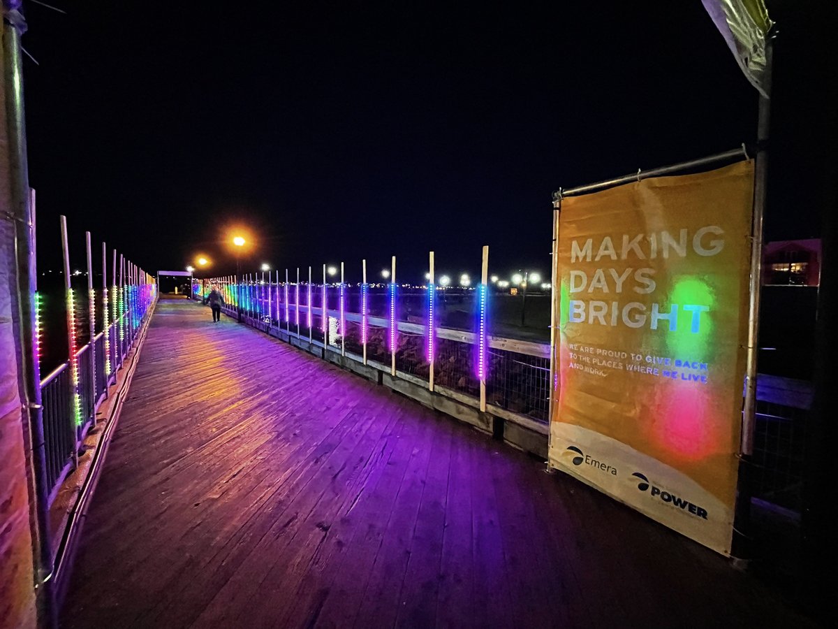 nspowerinc's tweet photo. ‘Tis the season of joy and light, marking the Tunnel of Hope’s return! ✨In support of @MentalhHealthNS, we teamed up with Emera to help light up the Halifax Waterfront.
We invite you to visit the tunnel and share your photo, using the hashtag #MakingDaysBright. https://t.co/E6d4KHNLrz