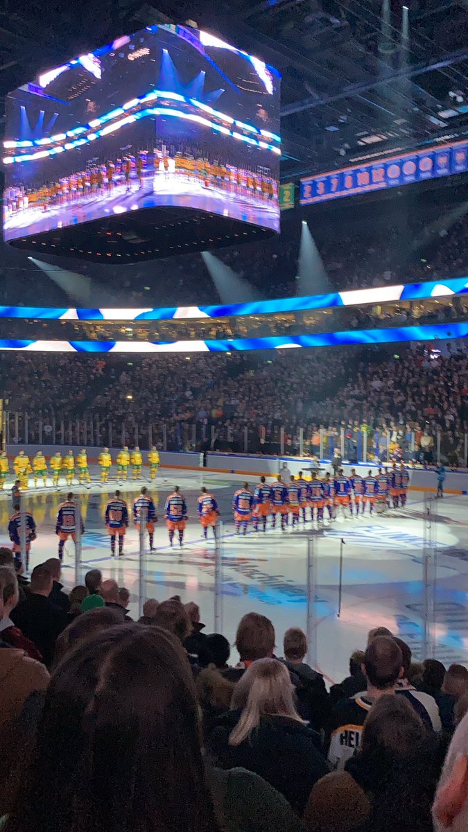 Jaakkoleinonen's tweet photo. @Tamperekaupunki #nokiaarena avattu. Hienoa on #menee tunteisiin #tappara https://t.co/bsC5fCL14O