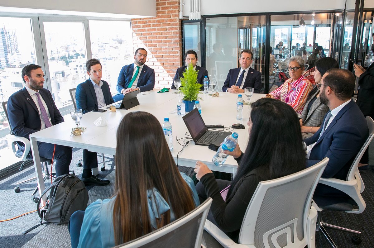 Porque creemos en la capacidad y el poder que tienen las nuevas empresas de reactivar la economía nacional visitamos a través de la #RutaIndustrial a <a href="/hire_horatio/">Hire Horatio</a>.