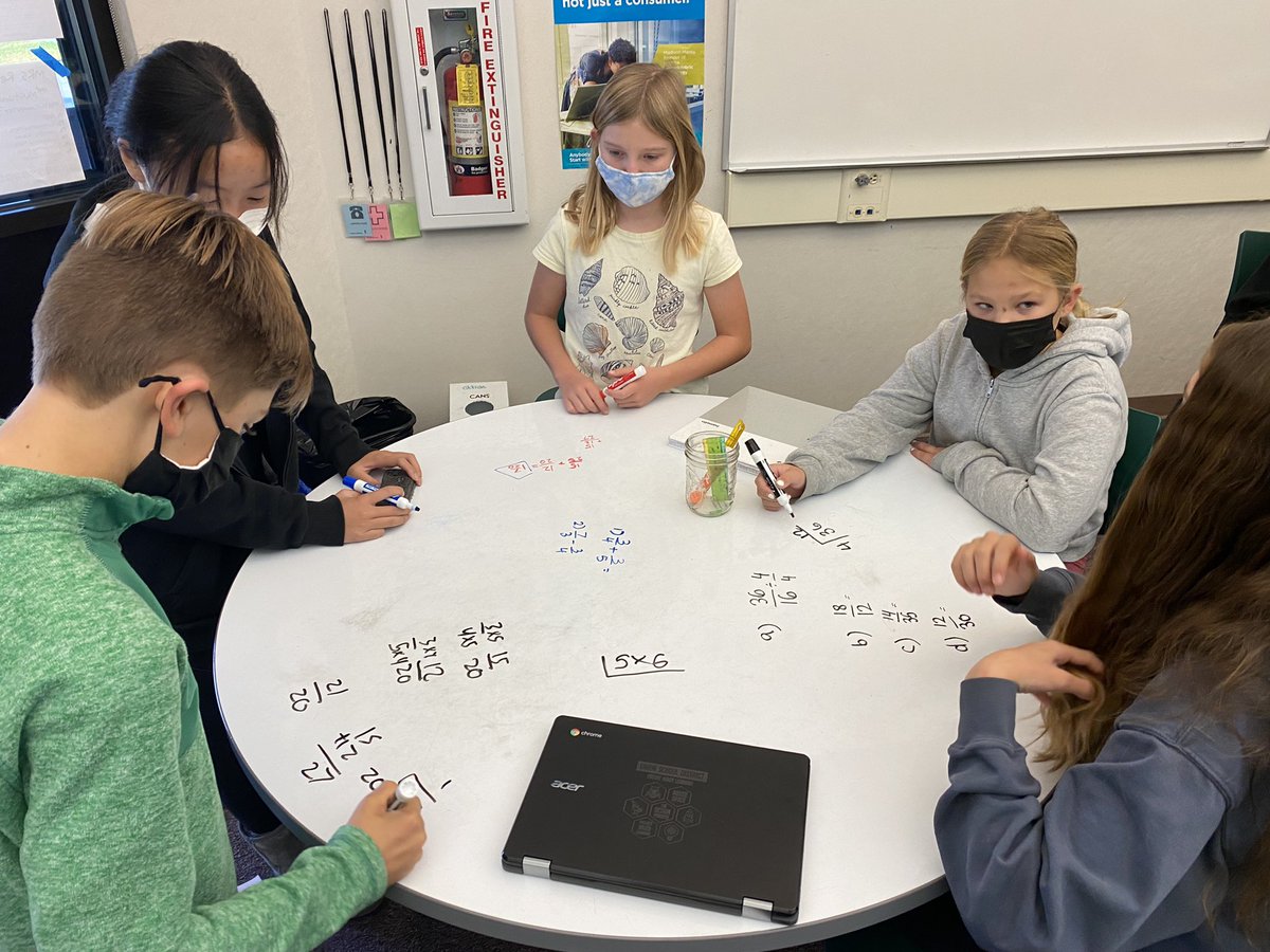 ReynoldsMath's tweet image. Math Clinic tutors are seriously awesome. #studentshelpingstudents #teamUMS #UMStwitterbingoV4