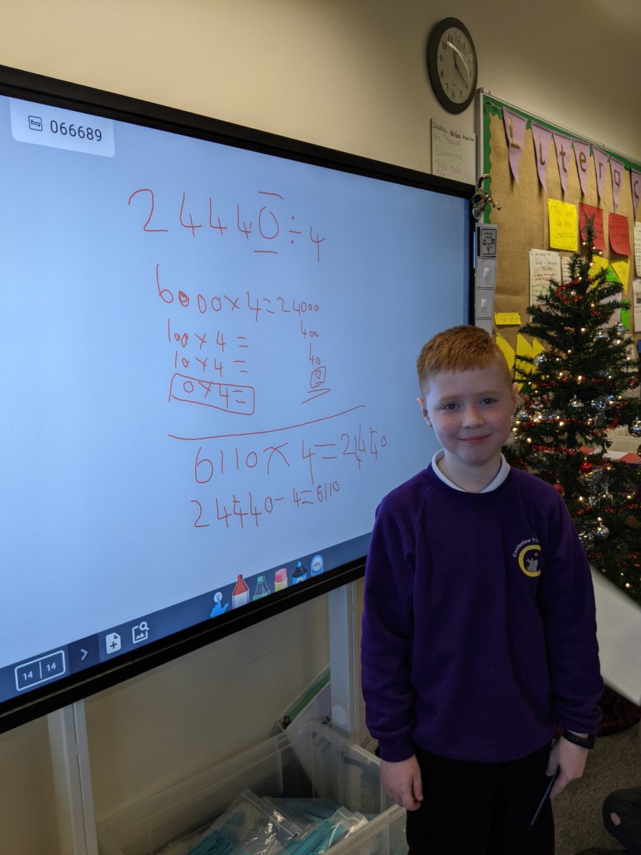 FJ_TaylorCV's tweet photo. P5a were busy today describing the strategies they have been learning this week. @Castleview_PS https://t.co/qI5M3nc73s