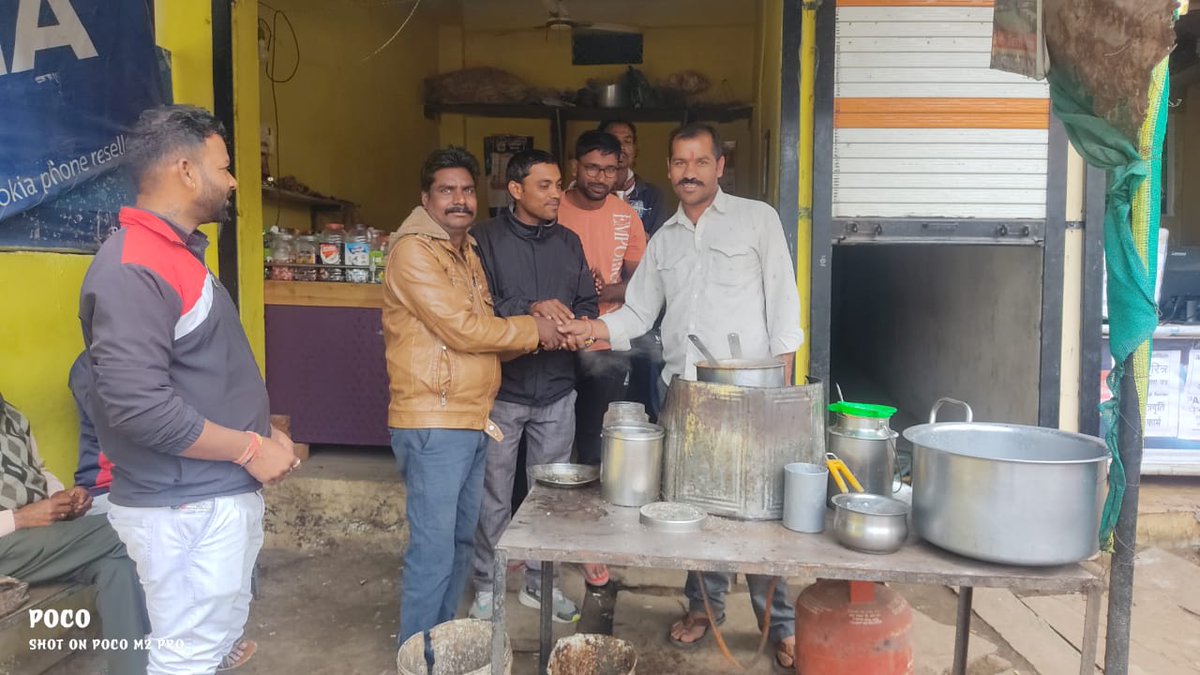 NPTonkhurd's tweet photo. गतिविधि :- "धन्यवाद मध्यप्रदेश" अभियान के अंतर्गत व्यापारीगणों एवम रहवासियों को धन्यवाद।
#SS2022_No1MP #CleanMP #No1MP #UADDMP @SwachhBharatGov @CommissionerUAD #thankyouMP #JeetegaMP https://t.co/yMqwrbo36H
