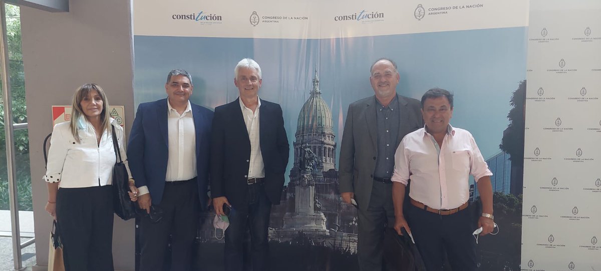 CAOLBAprensa's tweet photo. 📌El 1 de dic, nuestro presidente, Marcelo Iemma junto a miembros de CD, mantuvieron una importante reunión de trabajo con la diputada @MaJimenaLopezOk, en el edificio anexo del Congreso @diputadosAr. 

➡️Se solicitó que los Agencieros puedan volver a la categoría de MiPyME. https://t.co/ReuhBvIOUp