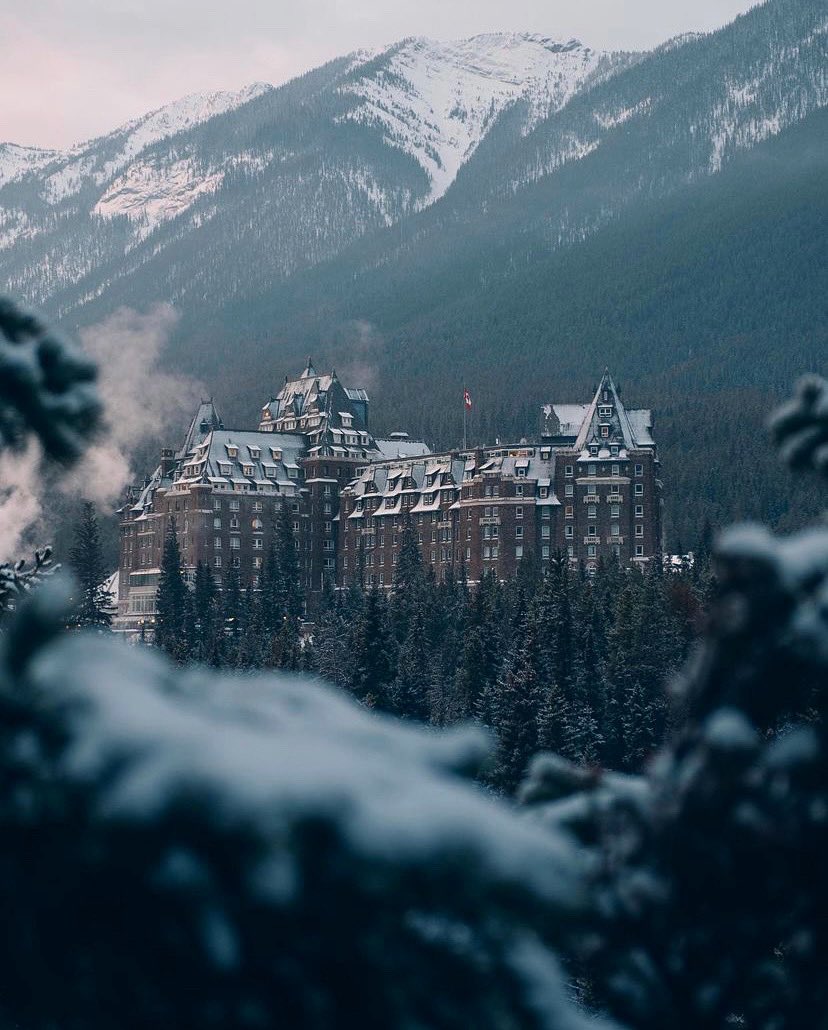 Fairmont Banff Springs tweet media