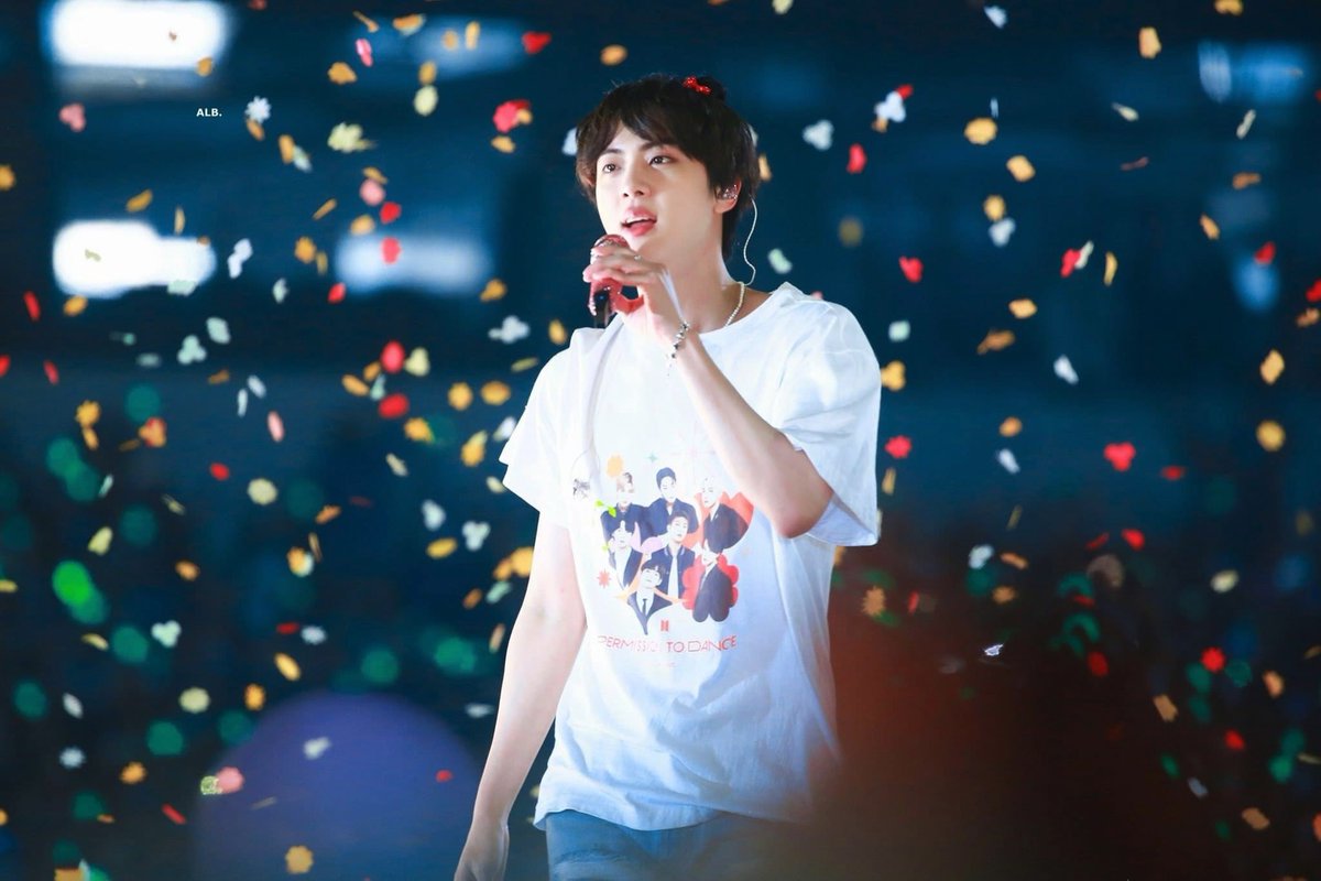 Moodbstrrr_'s tweet photo. HAPPY BIRTHDAY MAS GANTENG!!! 
POKOKNYA ALWAYS HAPPY KIYOWO🥰
 
#HappyJinDay
#HappyBirthdayJin
#ForeverYoursJin
#LightToOurAbyss
#BrightestMoonJin
#GreatestEpiphanyJin
#PreciousFlowerJin
#HappinessFairyJin
#JIN짜_사랑하는_석진이_탄생일 https://t.co/gSISM0BgM2