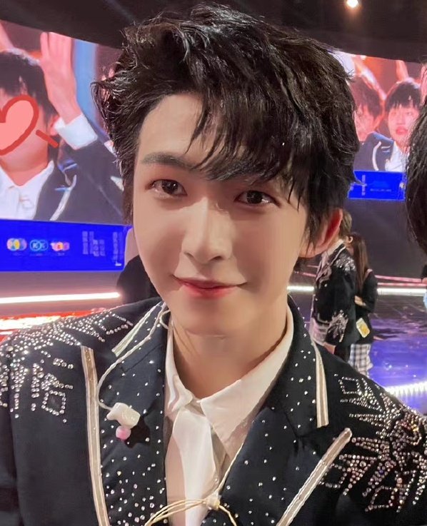 liuyu2000's tweet photo. ก้อนแก้ม!!!!! 🤏🏻💙 https://t.co/D5GTBK9HrG