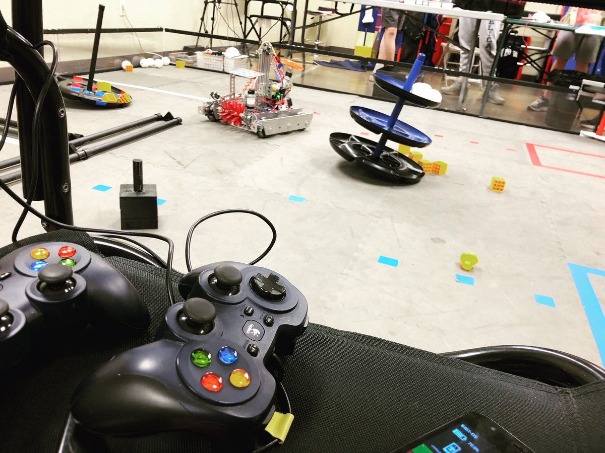 ftc8461's tweet photo. Driving practice for our first meet on December 11! Getting excited😁

#firsttechchallenge #ftc #freightfrenzy #excited #practice #FIRSTrobotics https://t.co/GZGq5UayB9