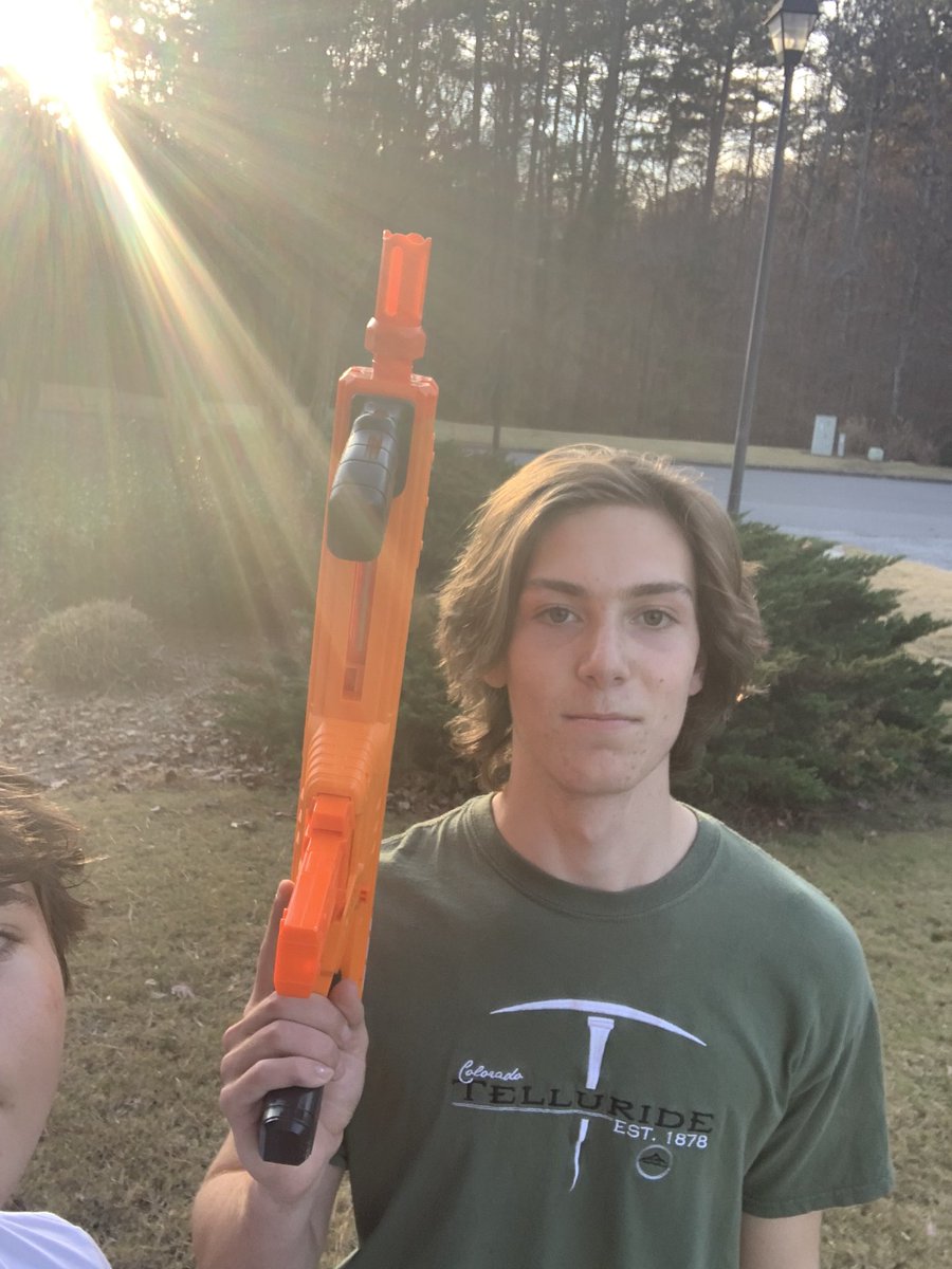 DWOL2021's tweet photo. Mike snipes davis for the first kill of the week‼️ https://t.co/nrHVzUJqxN