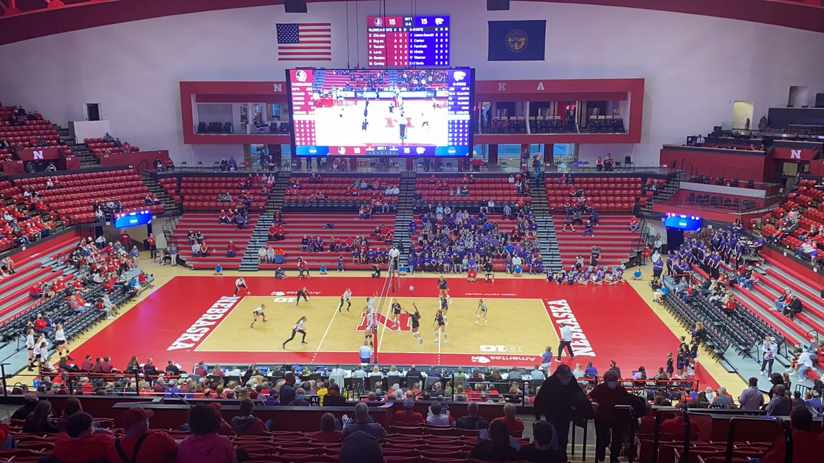 GoeringSportsCs's tweet photo. Awesome that the cats are playing in my backyard today. Gotta play top notch back to back to have a chance to advance. 

Good purple section. Nice to hear the band! #volleycats @KStateVB @kstatesports #GoCats https://t.co/LGKYDiFfXe